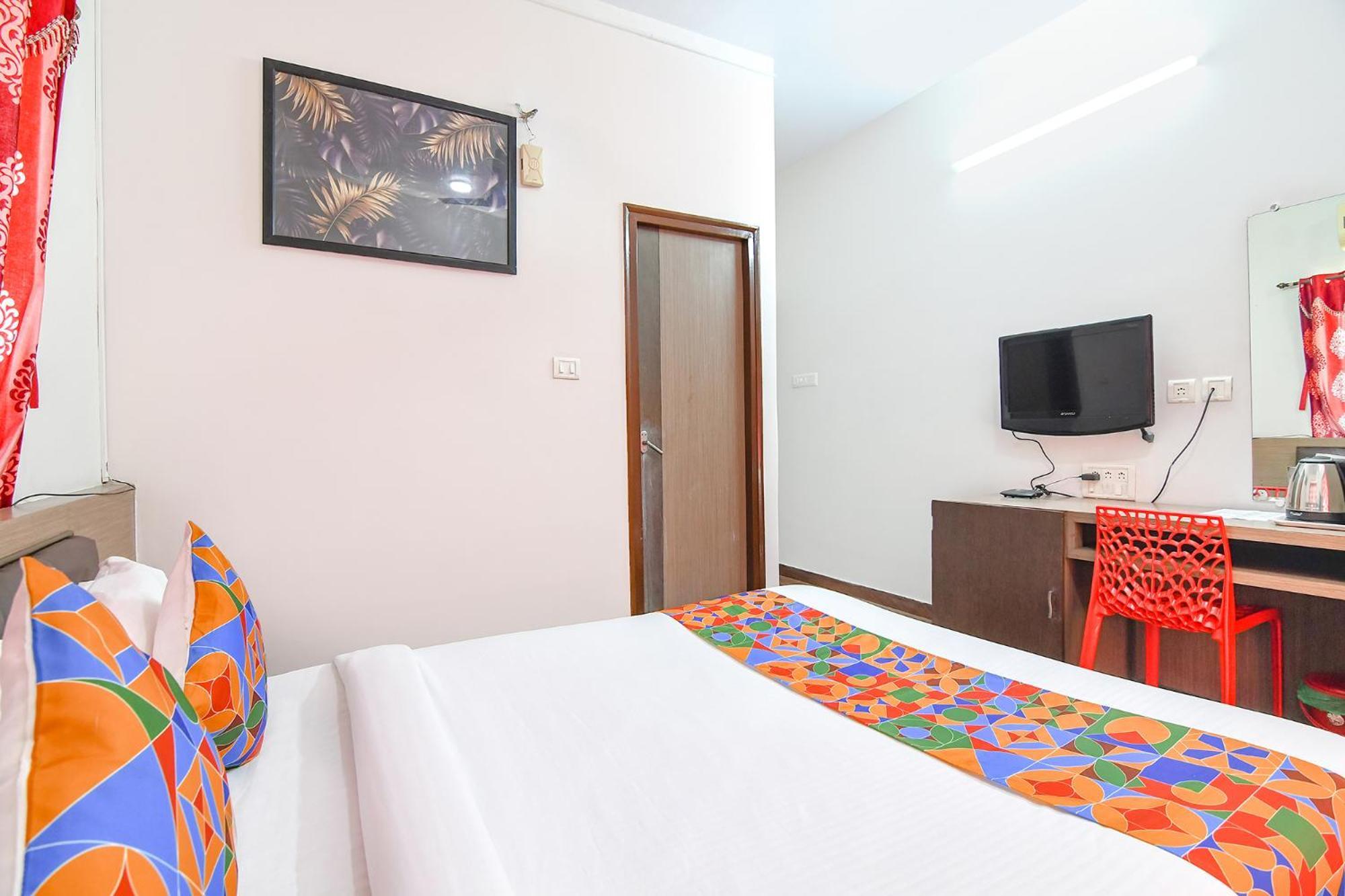 Fabhotel S Residency - Nr Tcs, Sector V Hotel